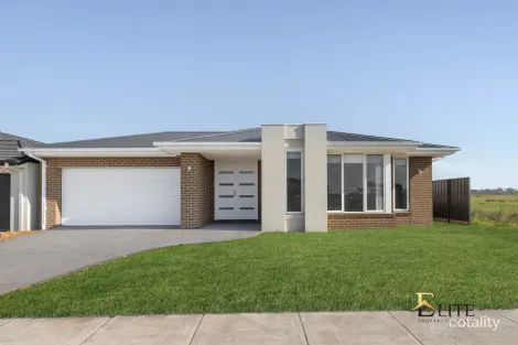 Property photo of 11 Choir Street Clyde North VIC 3978