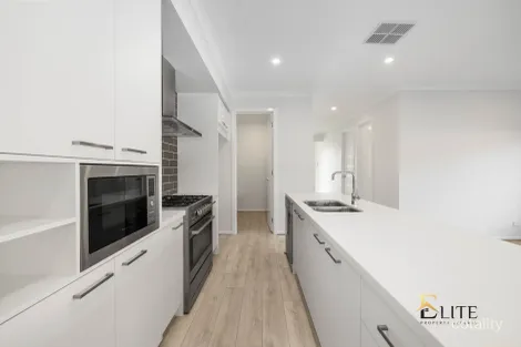 Property photo of 11 Choir Street Clyde North VIC 3978