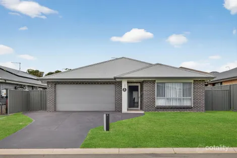 5 Cumbria St, Thirlmere, NSW 2572