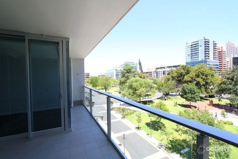 Property photo of 2/20 Hindmarsh Square Adelaide SA 5000