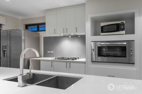 Property photo of 37 Willerin Loop Success WA 6164