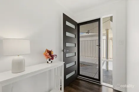 Property photo of 4 Hartland Avenue Christie Downs SA 5164