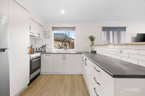 Property photo of 28 Shari Drive Delacombe VIC 3356
