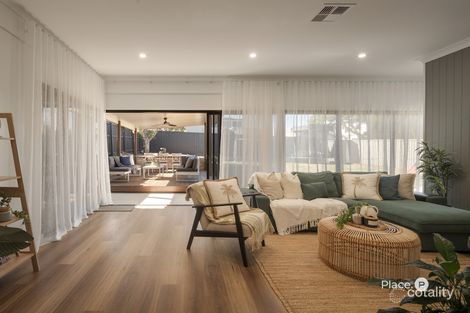 Property photo of 17 Zeehan Street Wavell Heights QLD 4012