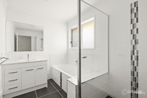 Property photo of 8 Gains Place Glenvale QLD 4350