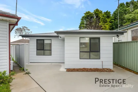 14 Roylston St, Fairfield West, NSW 2165