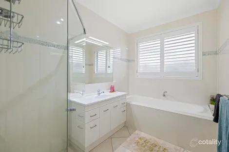 Property photo of 42 Pelican Drive Rangeville QLD 4350