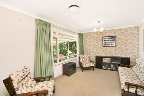 Property photo of 5 Lincoln Road Georges Hall NSW 2198