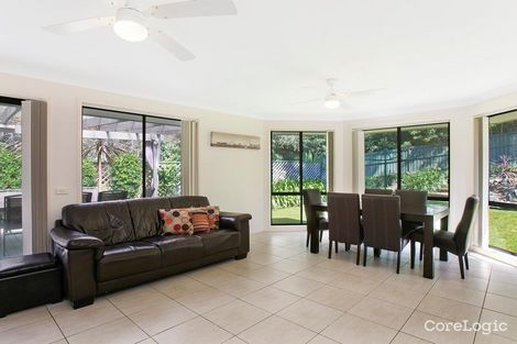 Property photo of 11 Silverleaf Row Menai NSW 2234