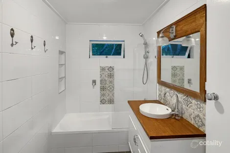 Property photo of 80 North Street Mount Lofty QLD 4350