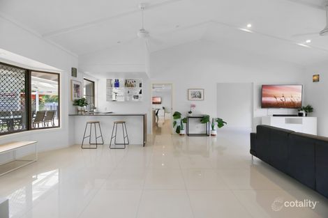 Property photo of 28 Clarence Drive Helensvale QLD 4212