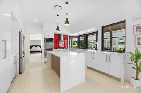 Property photo of 28 Clarence Drive Helensvale QLD 4212
