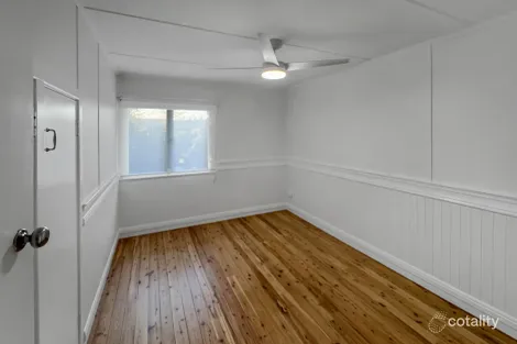 Property photo of 80 North Street Mount Lofty QLD 4350