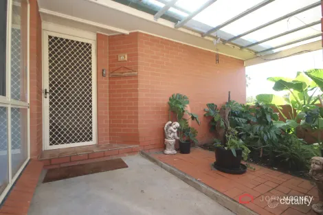 Property photo of 2 Lockett Place Tolland NSW 2650