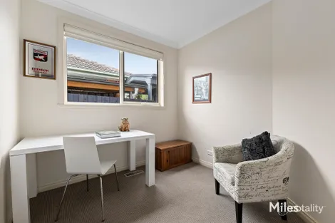 Property photo of 13 Wattle Drive Watsonia VIC 3087