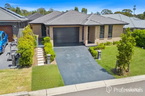 8 Nandewar Pl, Airds, NSW 2560