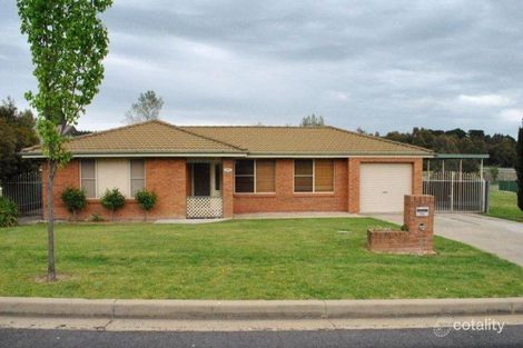 Property photo of 70 Turner Crescent Orange NSW 2800