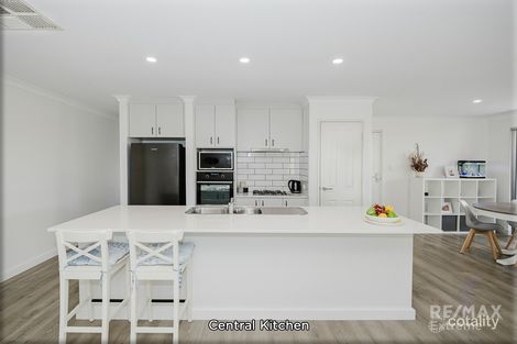 Property photo of 21 Crown Point Crescent Butler WA 6036