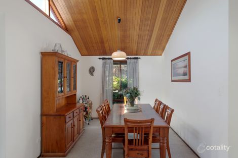 Property photo of 2 Greenslope Drive Green Point NSW 2251