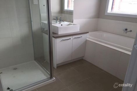 Property photo of 13 Dromana Street Alfredton VIC 3350