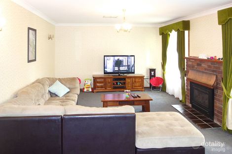 Property photo of 53 Geneva Crescent Lake Albert NSW 2650