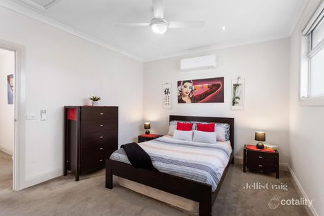 Property photo of 3/15-17 Sweetland Road Box Hill VIC 3128