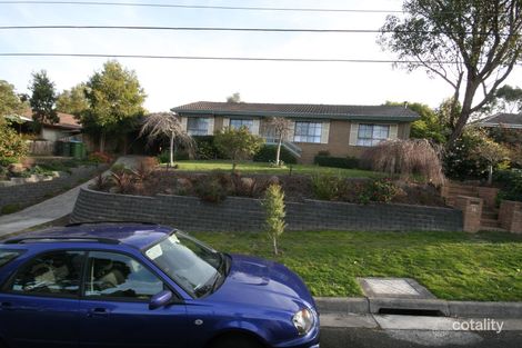 18 Golden Gr, Ringwood, VIC 3134