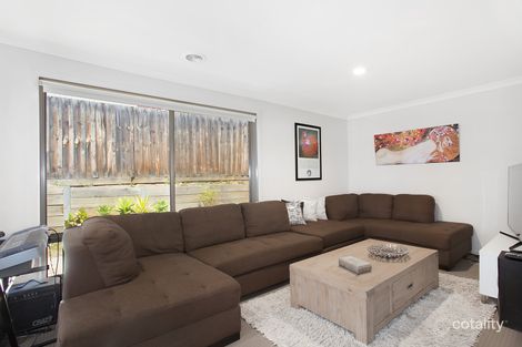 Property photo of 2 Hamlet Street Greensborough VIC 3088