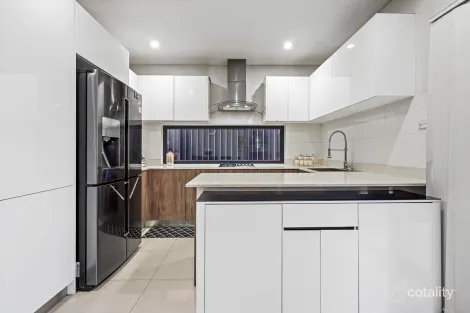 Property photo of 2 Mentor Glade Rooty Hill NSW 2766