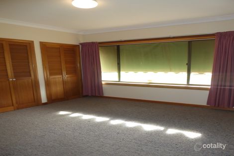 Property photo of 3 Peter Court Valley View SA 5093
