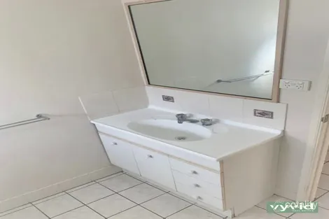 Property photo of 2/8 Off Lane Gladstone Central QLD 4680