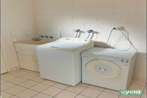 Property photo of 2/8 Off Lane Gladstone Central QLD 4680