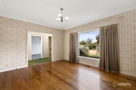 Property photo of 2 Cherry Orchard Rise Box Hill North VIC 3129