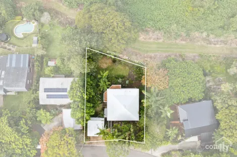 Property photo of 13 Clifford Crescent Banora Point NSW 2486