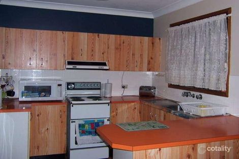 Property photo of 32 Jetty Avenue Charmhaven NSW 2263