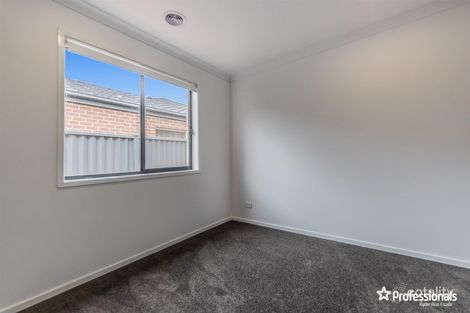 Property photo of 10 Avonmore Way Weir Views VIC 3338