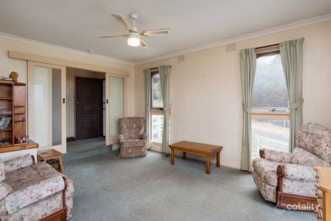 Property photo of 32 Erskine Ridge Mooroolbark VIC 3138