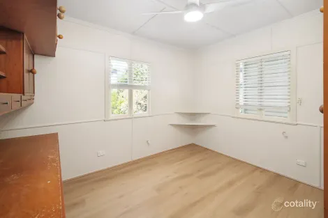 Property photo of 43 Dawson Road Upper Mount Gravatt QLD 4122