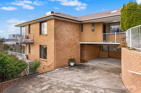 1/14 Edith Ave, Sandy Bay, TAS 7005