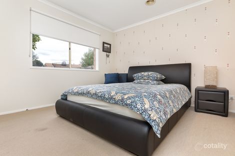 Property photo of 2 Vivienne Way Berwick VIC 3806