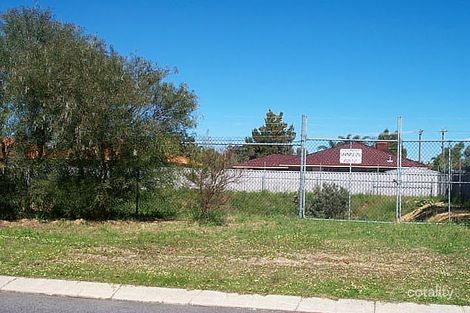 4 Penshurst St, Marangaroo, WA 6064