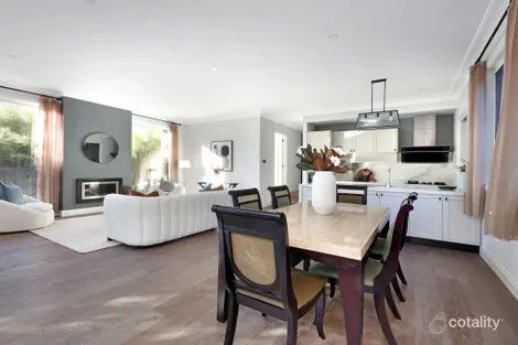 Property photo of 31 Lysbeth Street McKinnon VIC 3204