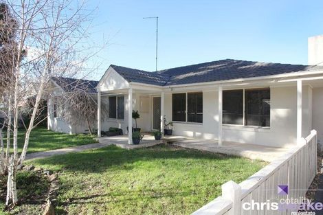 Property photo of 2/8 Manuka Road Berwick VIC 3806