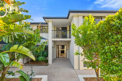 89 HINDES ST, LOTA, QLD 4179