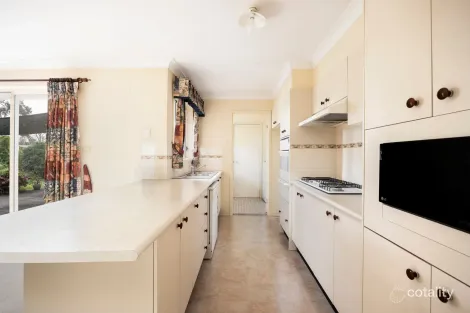 Property photo of 4 Harper Close Tahmoor NSW 2573