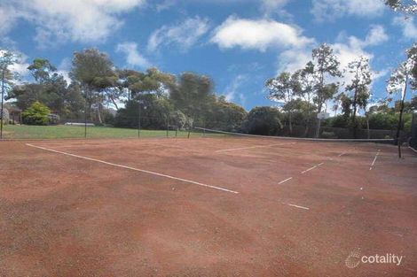 Property photo of 10 Airdrie Mews Greenvale VIC 3059