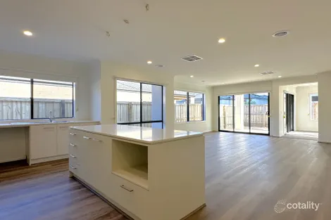 Property photo of 8 Caseys Way Donnybrook VIC 3064