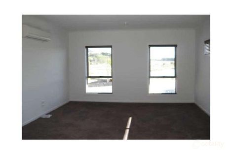 Property photo of 1/7-8 Roseville Court Berwick VIC 3806