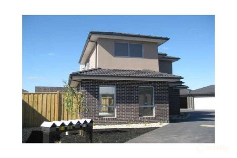 Property photo of 1/7-8 Roseville Court Berwick VIC 3806
