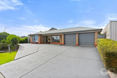 Property photo of 34 Brooks Circuit Woodcroft SA 5162